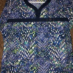 Wonder Flex scrub top